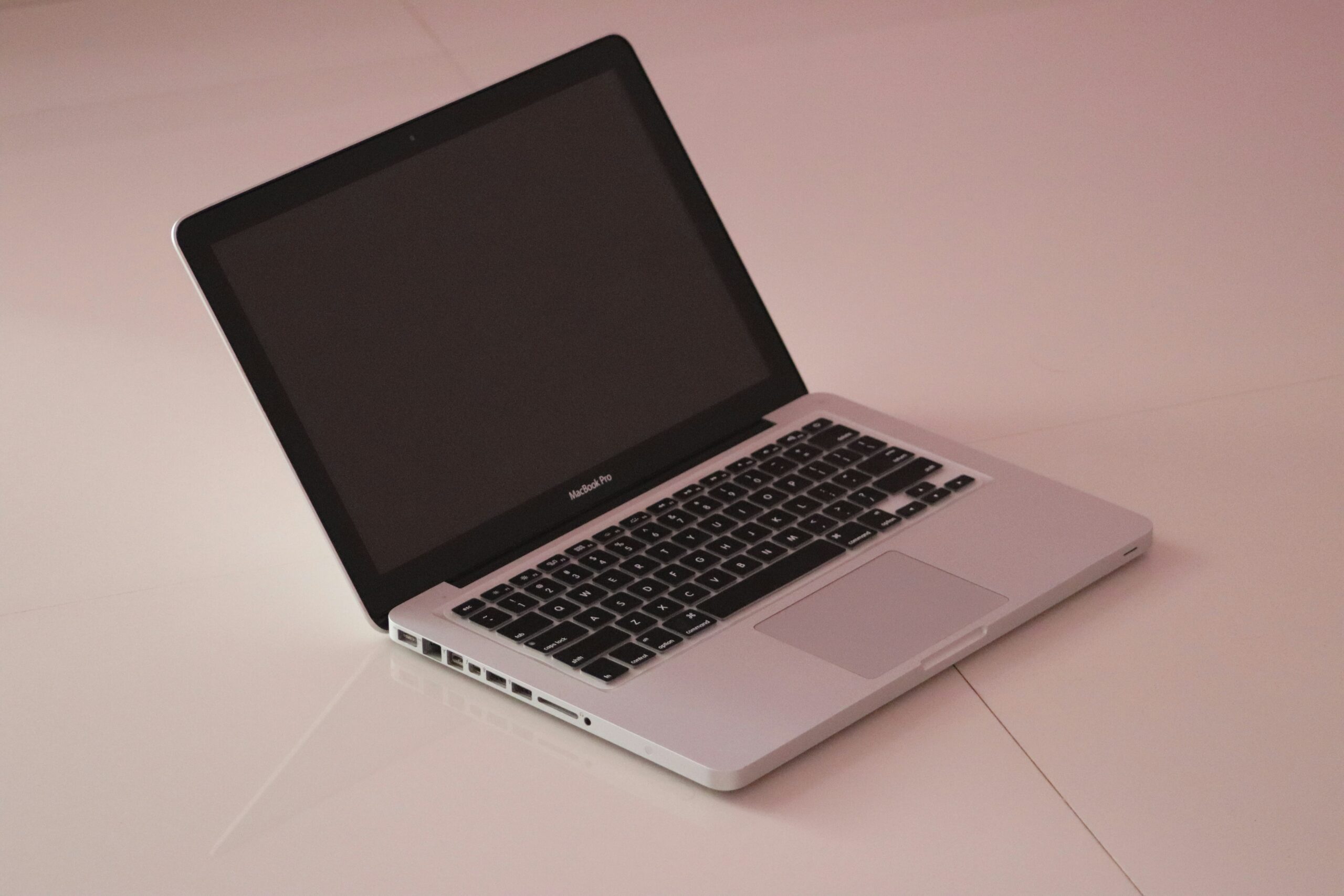 macbook desliga sozinho