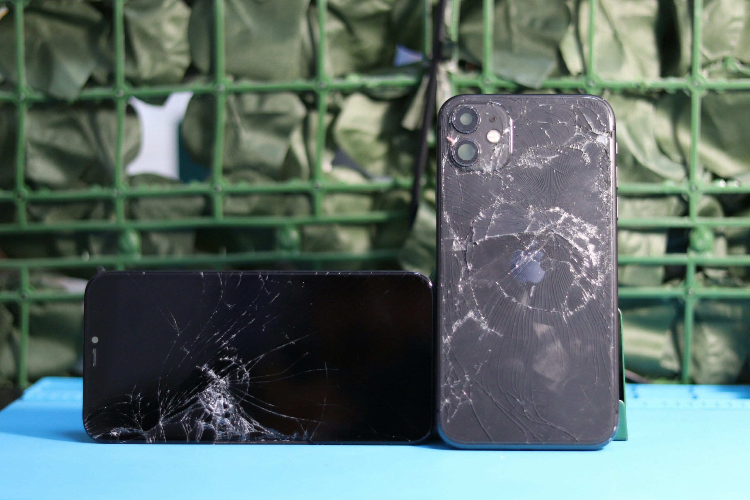 troca de vidro traseiro de iPhone